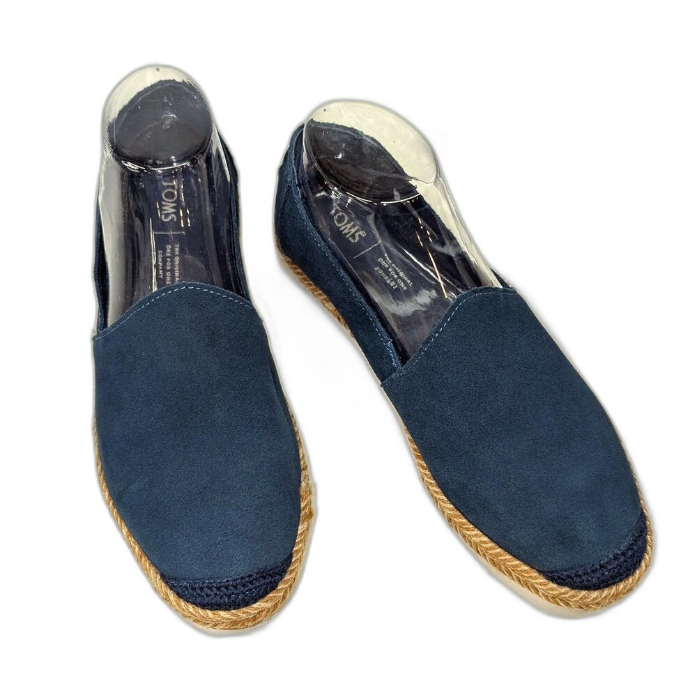 Toms Pismo Suede Flats, size 8